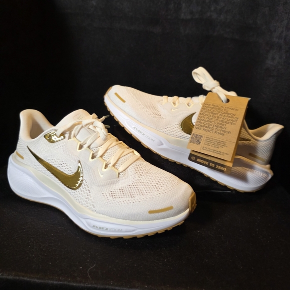 Nike Women's White and Gold Athletic Shoes - Picture 1 of 10